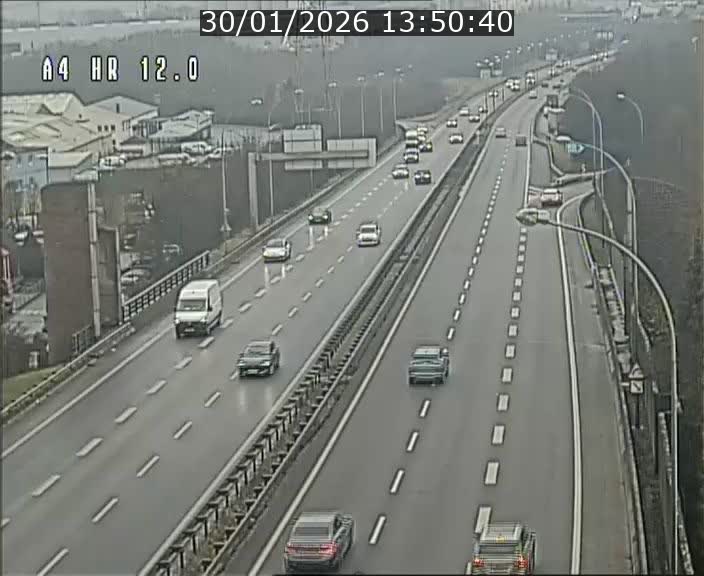 <h2>Traffic live webcam Luxembourg Jonction Foetz - A4 - BK 12.0 - direction Esch sur Alzette</h2>