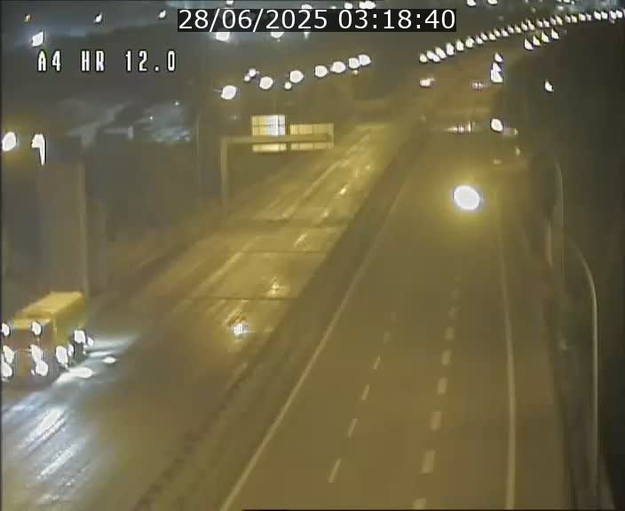 <h2>Traffic live webcam Luxembourg Jonction Foetz - A4 - BK 12.0 - direction Esch sur Alzette</h2>