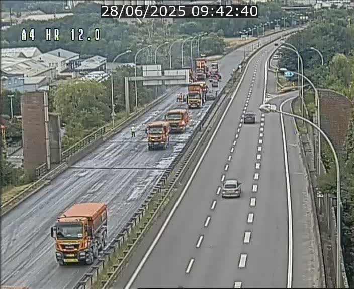 <h2>Traffic live webcam Luxembourg Jonction Foetz - A4 - BK 12.0 - direction Esch sur Alzette</h2>