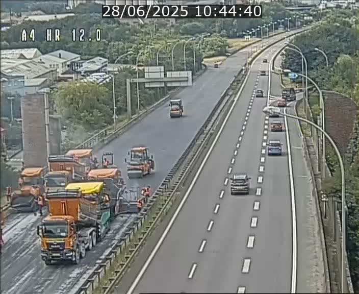 <h2>Traffic live webcam Luxembourg Jonction Foetz - A4 - BK 12.0 - direction Esch sur Alzette</h2>