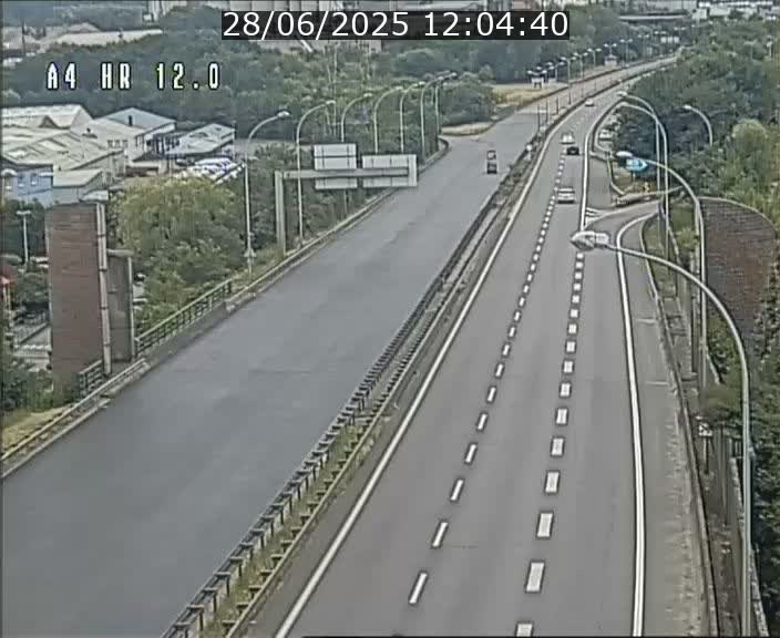 <h2>Traffic live webcam Luxembourg Jonction Foetz - A4 - BK 12.0 - direction Esch sur Alzette</h2>