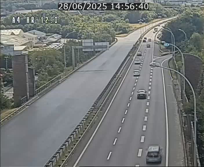 <h2>Traffic live webcam Luxembourg Jonction Foetz - A4 - BK 12.0 - direction Esch sur Alzette</h2>