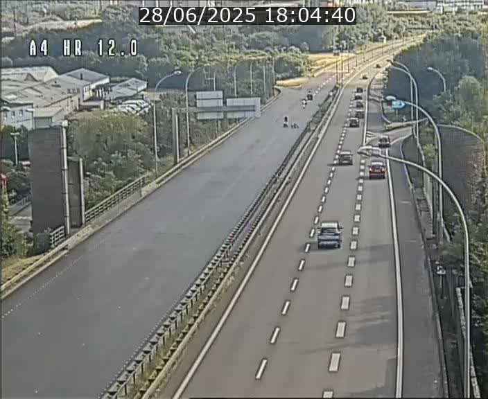 <h2>Traffic live webcam Luxembourg Jonction Foetz - A4 - BK 12.0 - direction Esch sur Alzette</h2>
