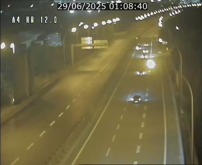 <h2>Traffic live webcam Luxembourg Jonction Foetz - A4 - BK 12.0 - direction Esch sur Alzette</h2>