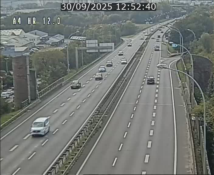 <h2>Traffic live webcam Luxembourg Jonction Foetz - A4 - BK 12.0 - direction Esch sur Alzette</h2>