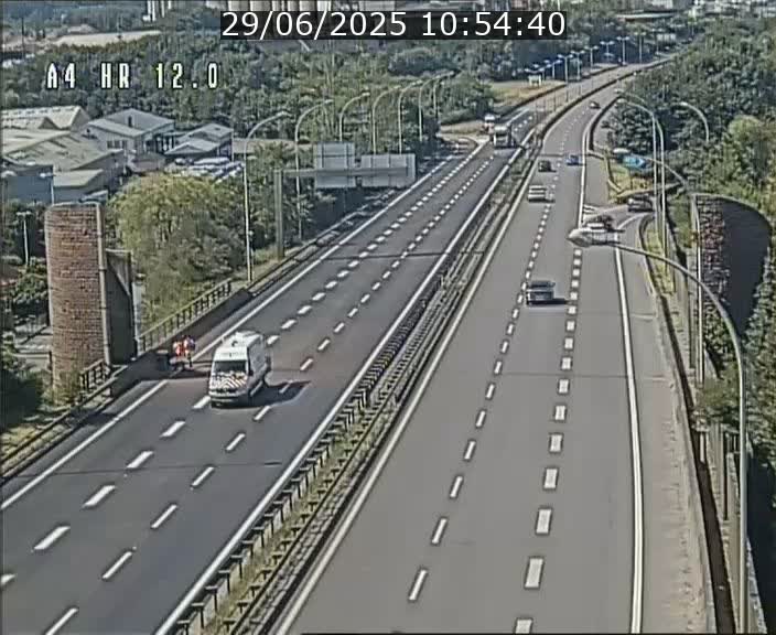 <h2>Traffic live webcam Luxembourg Jonction Foetz - A4 - BK 12.0 - direction Esch sur Alzette</h2>