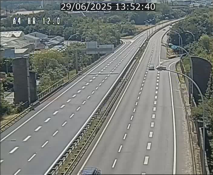 <h2>Traffic live webcam Luxembourg Jonction Foetz - A4 - BK 12.0 - direction Esch sur Alzette</h2>