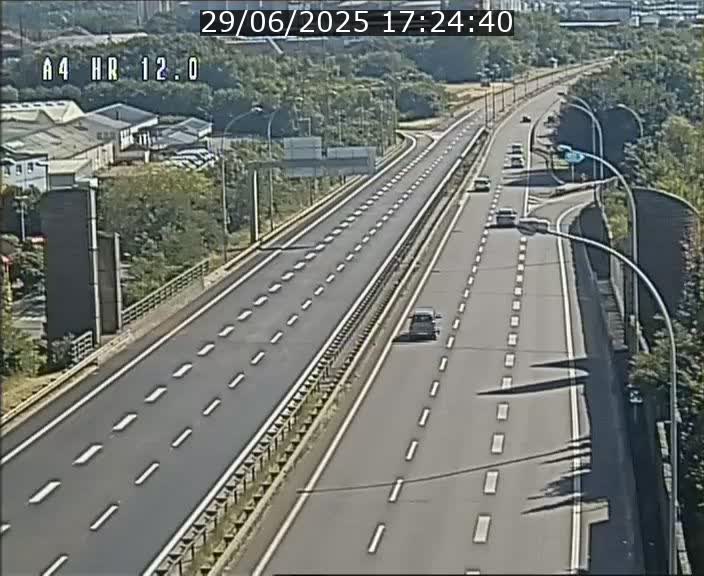 <h2>Traffic live webcam Luxembourg Jonction Foetz - A4 - BK 12.0 - direction Esch sur Alzette</h2>