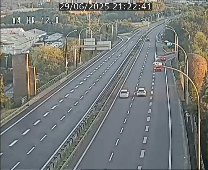 <h2>Traffic live webcam Luxembourg Jonction Foetz - A4 - BK 12.0 - direction Esch sur Alzette</h2>