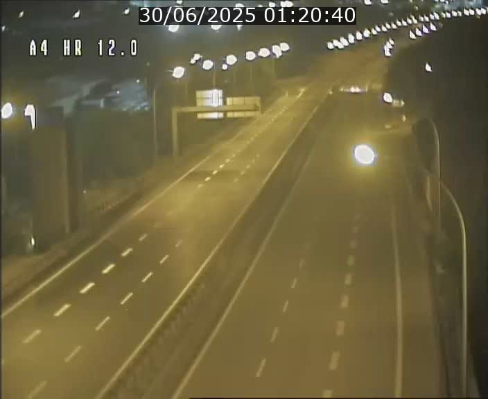 <h2>Traffic live webcam Luxembourg Jonction Foetz - A4 - BK 12.0 - direction Esch sur Alzette</h2>