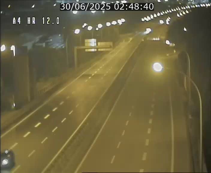 <h2>Traffic live webcam Luxembourg Jonction Foetz - A4 - BK 12.0 - direction Esch sur Alzette</h2>