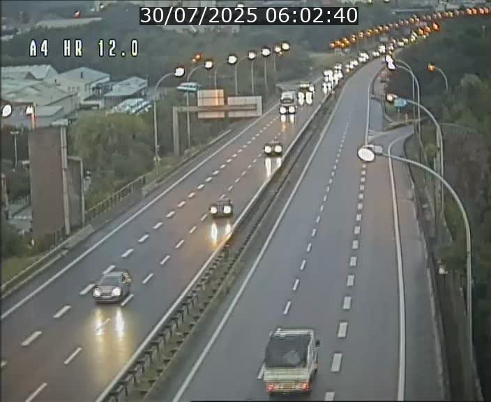 <h2>Traffic live webcam Luxembourg Jonction Foetz - A4 - BK 12.0 - direction Esch sur Alzette</h2>