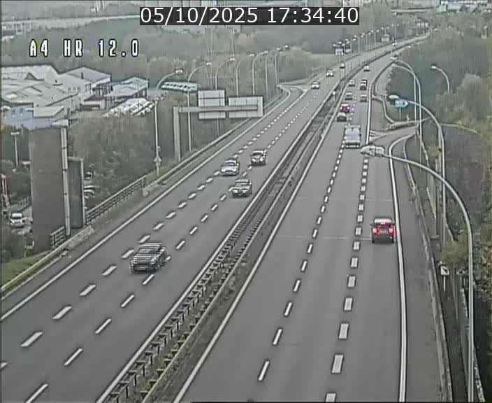 <h2>Traffic live webcam Luxembourg Jonction Foetz - A4 - BK 12.0 - direction Esch sur Alzette</h2>