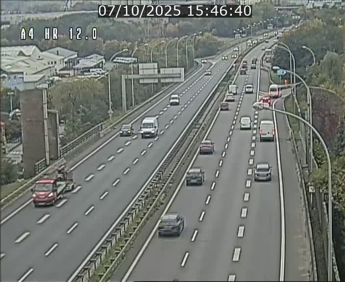 <h2>Traffic live webcam Luxembourg Jonction Foetz - A4 - BK 12.0 - direction Esch sur Alzette</h2>