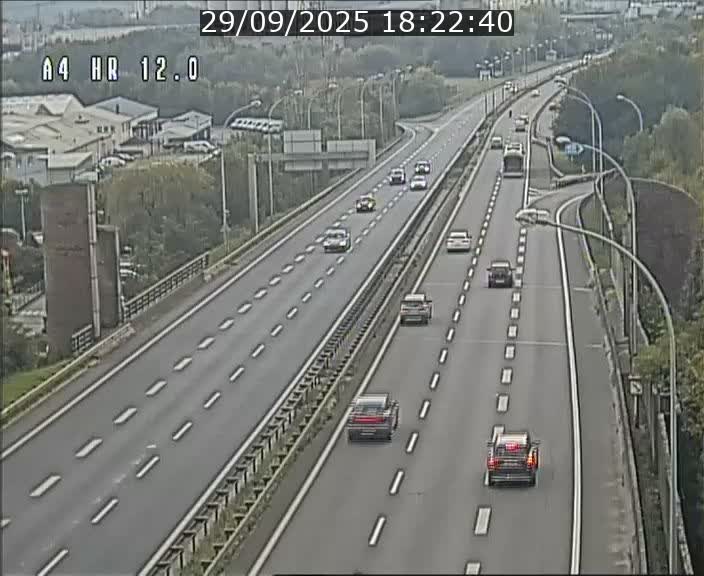 <h2>Traffic live webcam Luxembourg Jonction Foetz - A4 - BK 12.0 - direction Esch sur Alzette</h2>