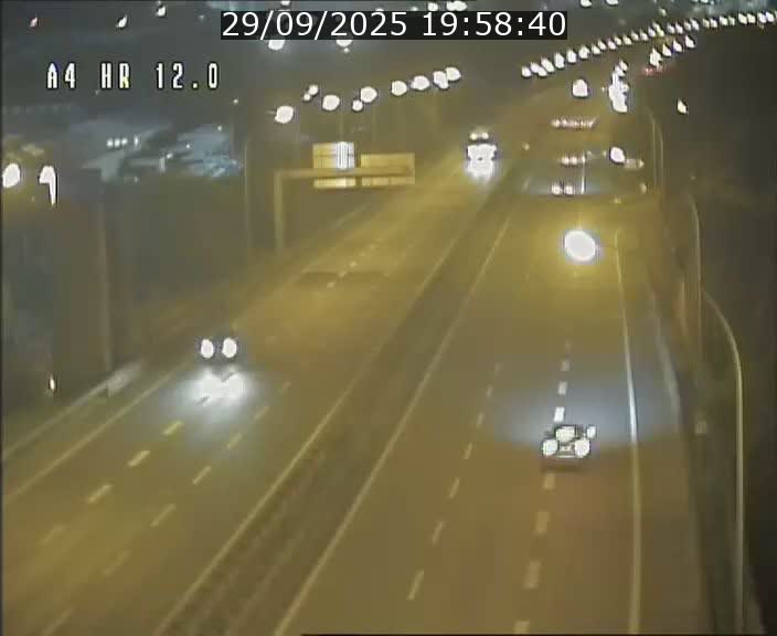 <h2>Traffic live webcam Luxembourg Jonction Foetz - A4 - BK 12.0 - direction Esch sur Alzette</h2>