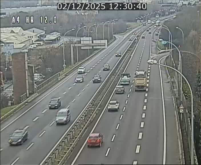 <h2>Traffic live webcam Luxembourg Jonction Foetz - A4 - BK 12.0 - direction Esch sur Alzette</h2>