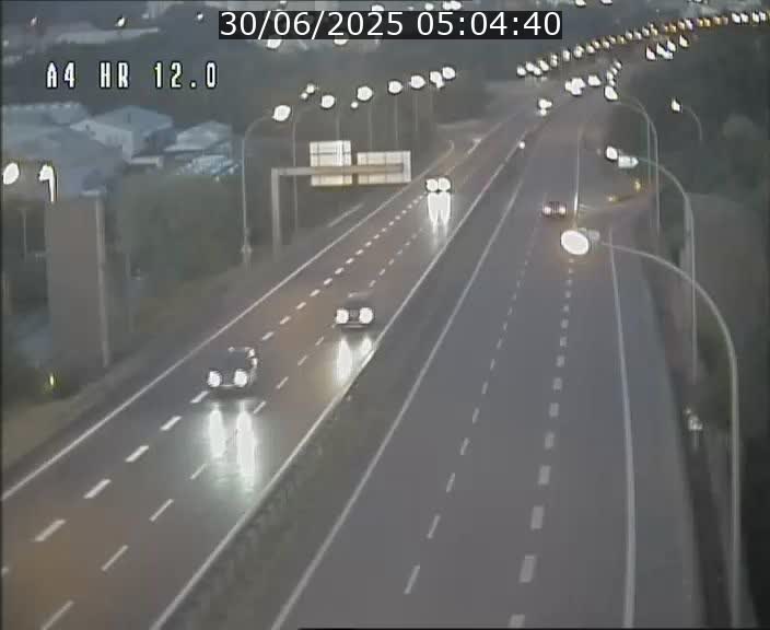 <h2>Traffic live webcam Luxembourg Jonction Foetz - A4 - BK 12.0 - direction Esch sur Alzette</h2>