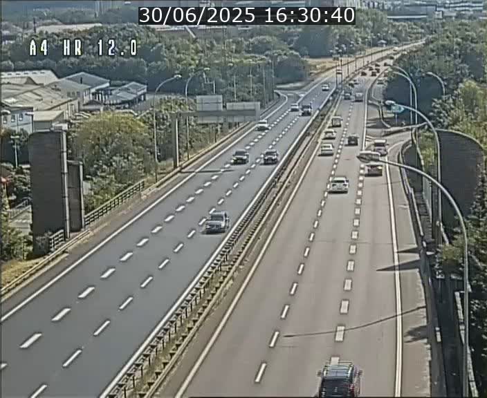 <h2>Traffic live webcam Luxembourg Jonction Foetz - A4 - BK 12.0 - direction Esch sur Alzette</h2>