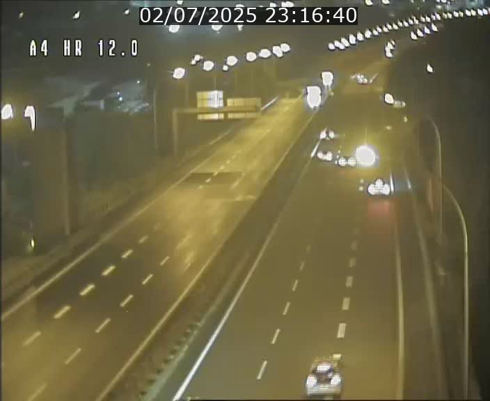 <h2>Traffic live webcam Luxembourg Jonction Foetz - A4 - BK 12.0 - direction Esch sur Alzette</h2>