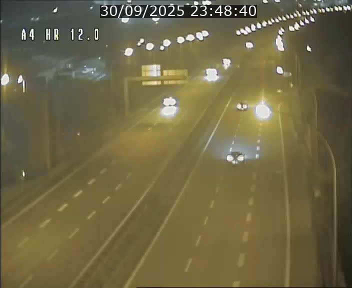 <h2>Traffic live webcam Luxembourg Jonction Foetz - A4 - BK 12.0 - direction Esch sur Alzette</h2>