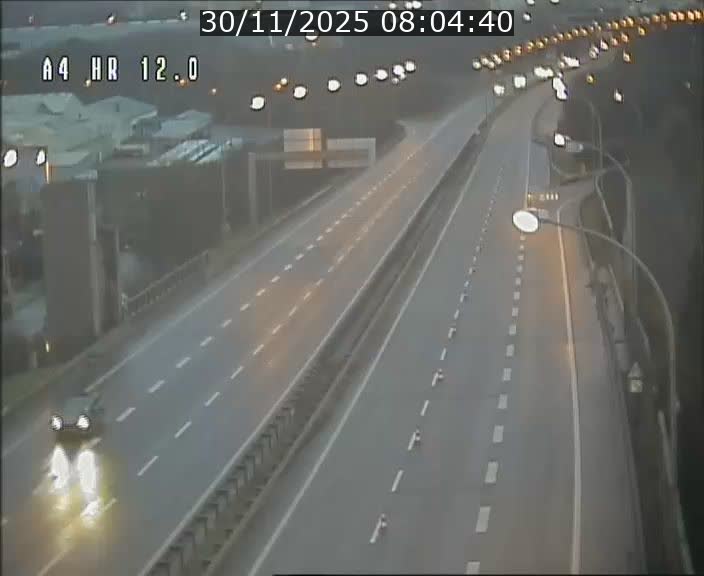 <h2>Traffic live webcam Luxembourg Jonction Foetz - A4 - BK 12.0 - direction Esch sur Alzette</h2>