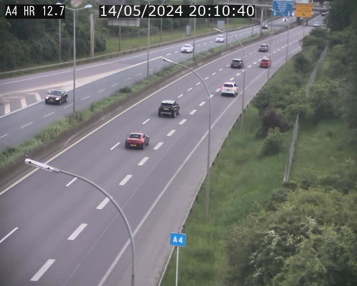Traffic live webcam Luxembourg Esch sur Alzette - A4 - BK 12.7 - direction Esch-Belval