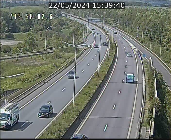 <h2>Traffic live webcam Luxembourg Sanem - A13 direction Pétange - BK 2.6</h2>