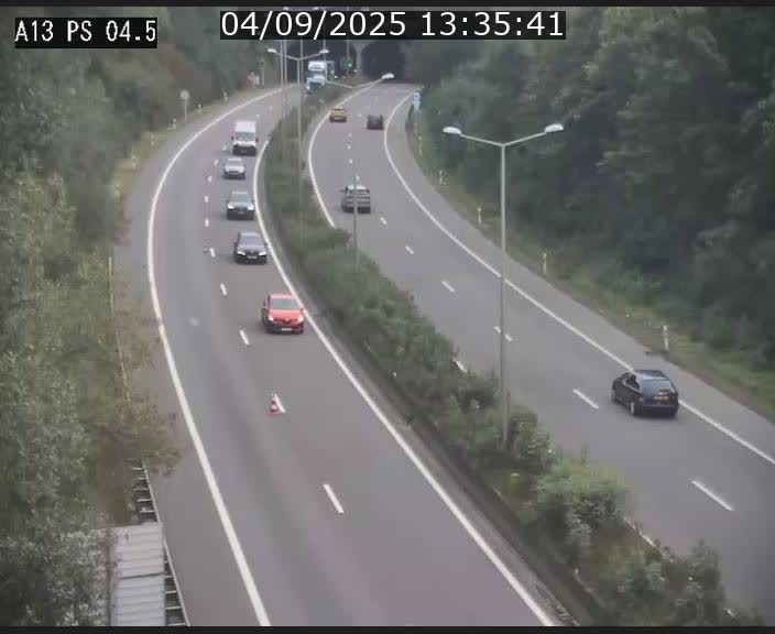 <h2>Traffic live webcam Luxembourg Differdange - A13 direction Esch-sur-Alzette - BK 4.5</h2>