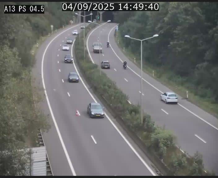 <h2>Traffic live webcam Luxembourg Differdange - A13 direction Esch-sur-Alzette - BK 4.5</h2>