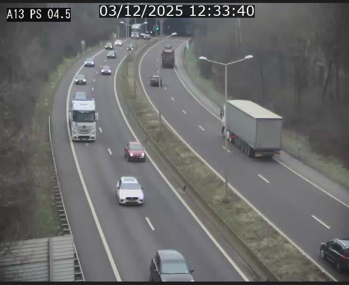 <h2>Traffic live webcam Luxembourg Differdange - A13 direction Esch-sur-Alzette - BK 4.5</h2>