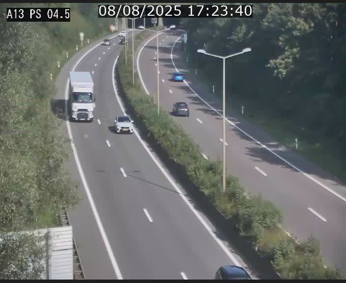 <h2>Traffic live webcam Luxembourg Differdange - A13 direction Esch-sur-Alzette - BK 4.5</h2>
