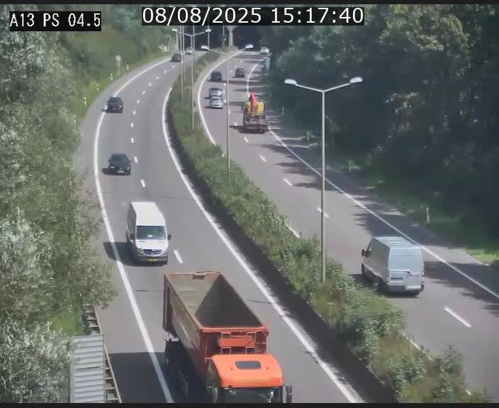 <h2>Traffic live webcam Luxembourg Differdange - A13 direction Esch-sur-Alzette - BK 4.5</h2>