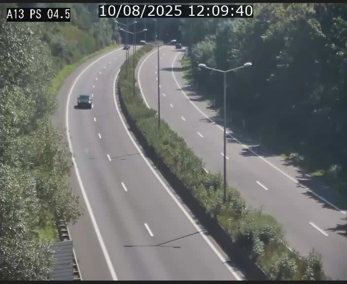 <h2>Traffic live webcam Luxembourg Differdange - A13 direction Esch-sur-Alzette - BK 4.5</h2>
