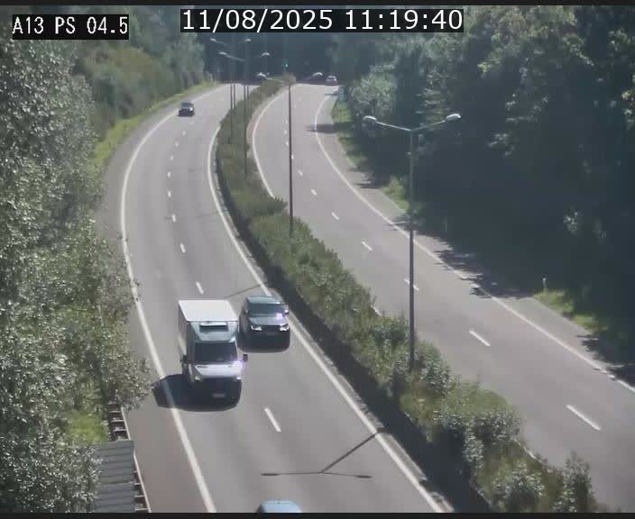 <h2>Traffic live webcam Luxembourg Differdange - A13 direction Esch-sur-Alzette - BK 4.5</h2>