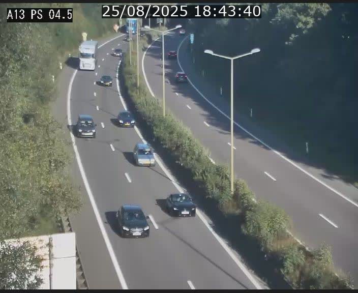 <h2>Traffic live webcam Luxembourg Differdange - A13 direction Esch-sur-Alzette - BK 4.5</h2>