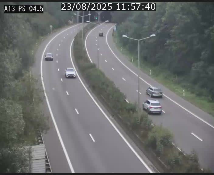 <h2>Traffic live webcam Luxembourg Differdange - A13 direction Esch-sur-Alzette - BK 4.5</h2>