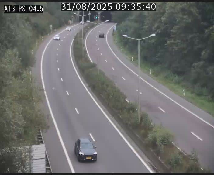 <h2>Traffic live webcam Luxembourg Differdange - A13 direction Esch-sur-Alzette - BK 4.5</h2>