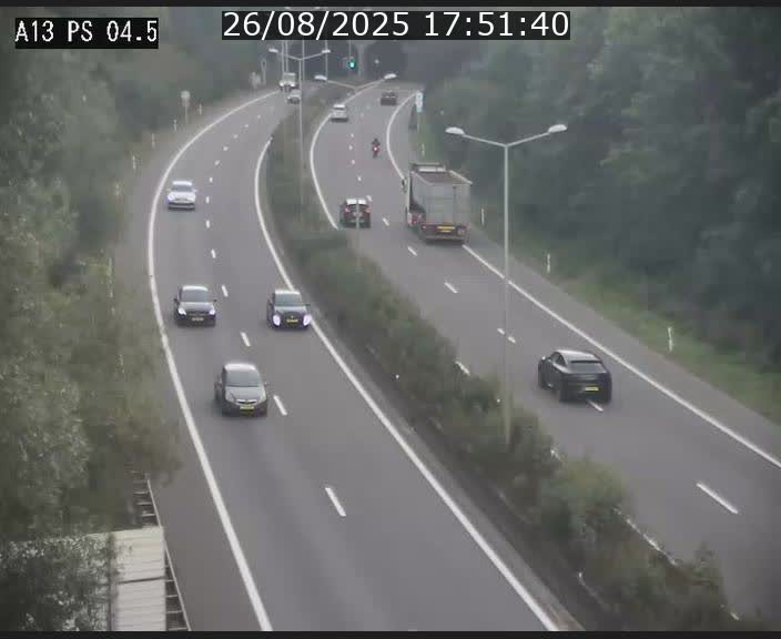 <h2>Traffic live webcam Luxembourg Differdange - A13 direction Esch-sur-Alzette - BK 4.5</h2>