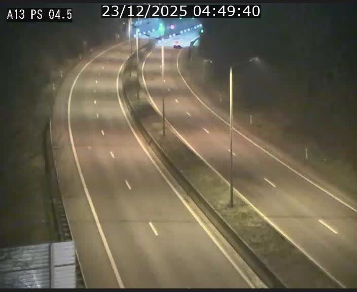 <h2>Traffic live webcam Luxembourg Differdange - A13 direction Esch-sur-Alzette - BK 4.5</h2>