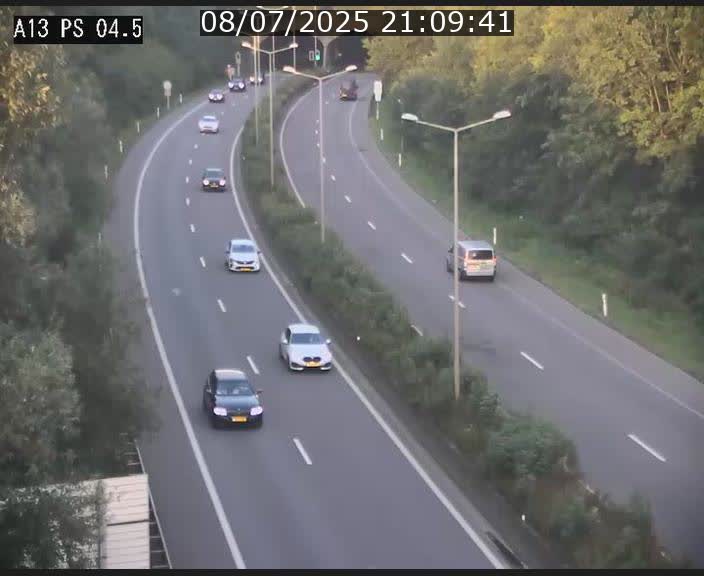 Traffic live webcam Luxembourg Differdange - A13 direction Esch-sur-Alzette - BK 4.5