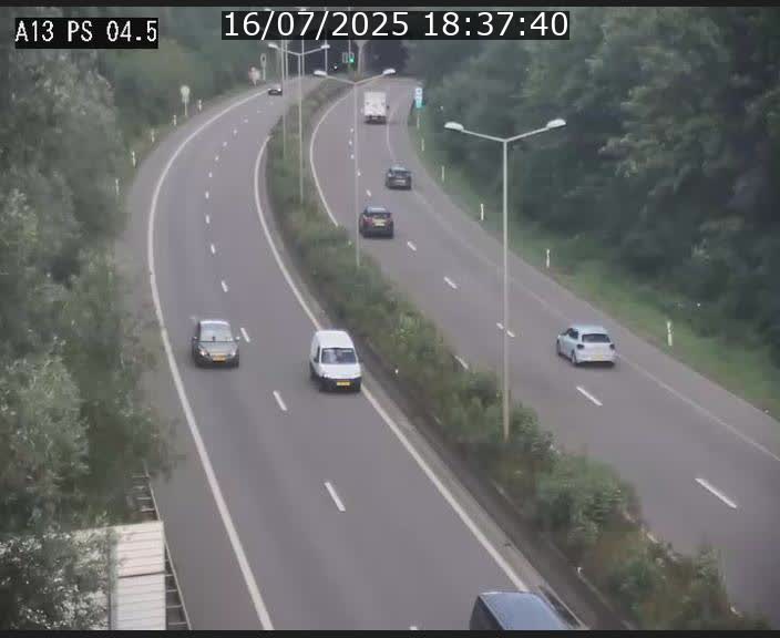 Traffic live webcam Luxembourg Differdange - A13 direction Esch-sur-Alzette - BK 4.5