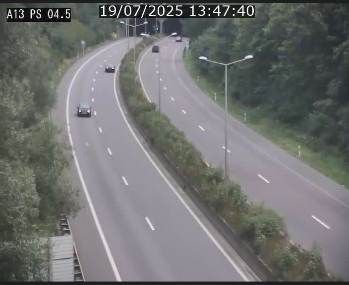 Traffic live webcam Luxembourg Differdange - A13 direction Esch-sur-Alzette - BK 4.5