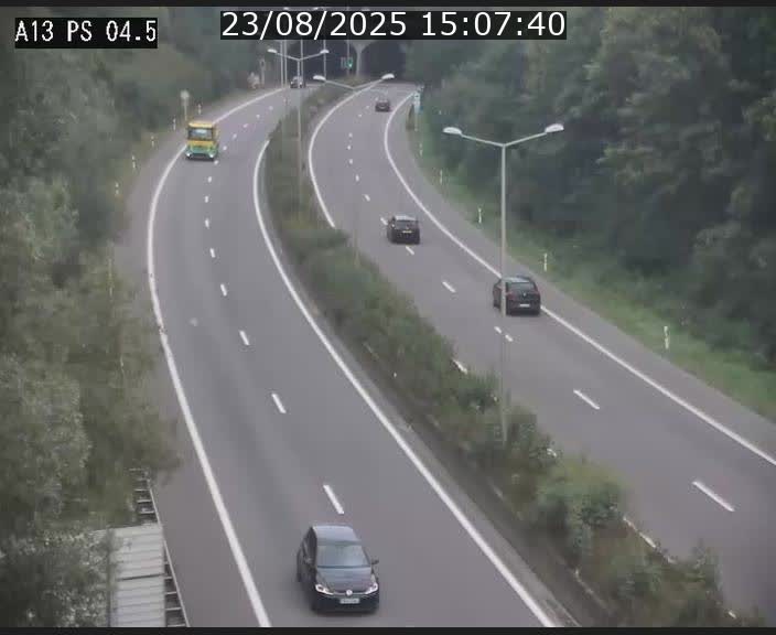 Traffic live webcam Luxembourg Differdange - A13 direction Esch-sur-Alzette - BK 4.5
