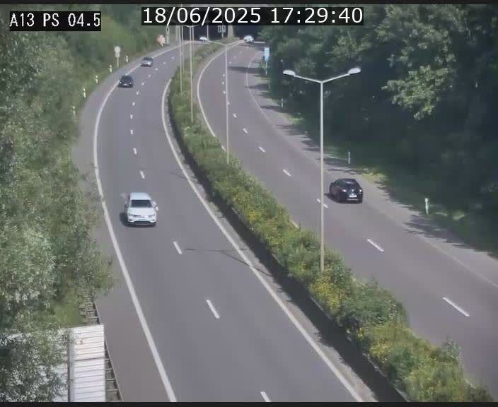 <h2>Traffic live webcam Luxembourg Differdange - A13 direction Esch-sur-Alzette - BK 4.5</h2>