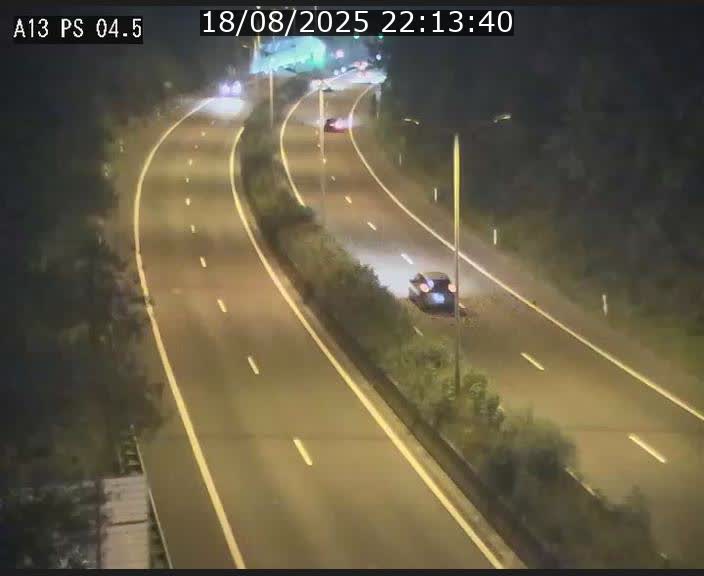 <h2>Traffic live webcam Luxembourg Differdange - A13 direction Esch-sur-Alzette - BK 4.5</h2>