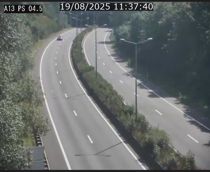 <h2>Traffic live webcam Luxembourg Differdange - A13 direction Esch-sur-Alzette - BK 4.5</h2>