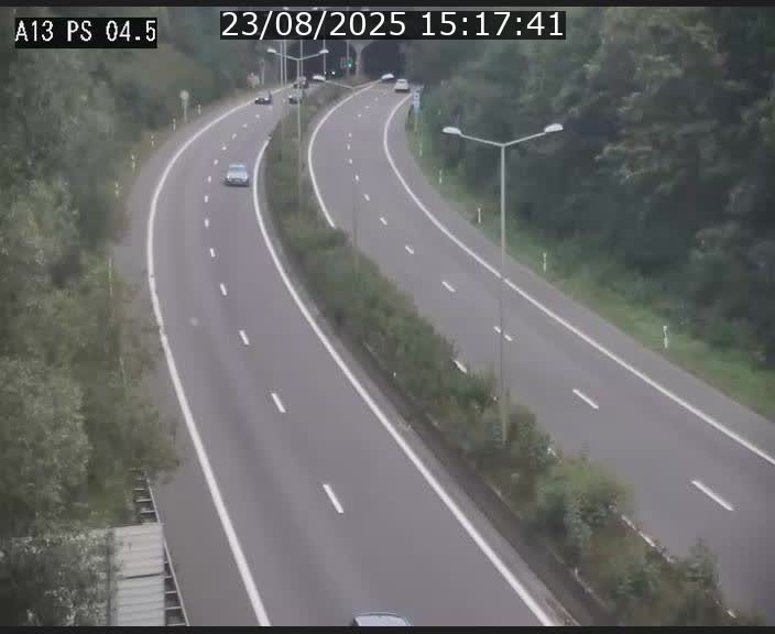 <h2>Traffic live webcam Luxembourg Differdange - A13 direction Esch-sur-Alzette - BK 4.5</h2>
