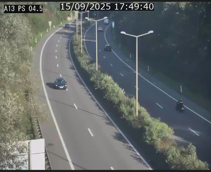 <h2>Traffic live webcam Luxembourg Differdange - A13 direction Esch-sur-Alzette - BK 4.5</h2>