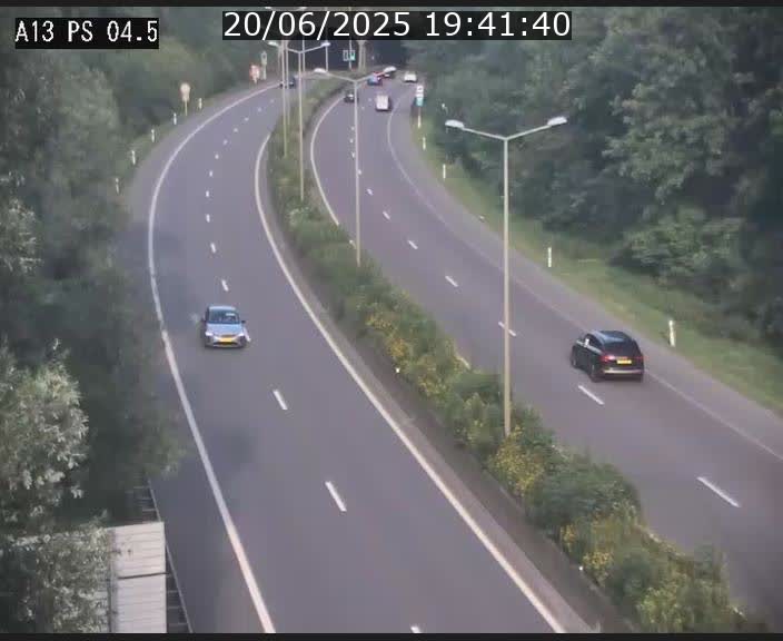 <h2>Traffic live webcam Luxembourg Differdange - A13 direction Esch-sur-Alzette - BK 4.5</h2>